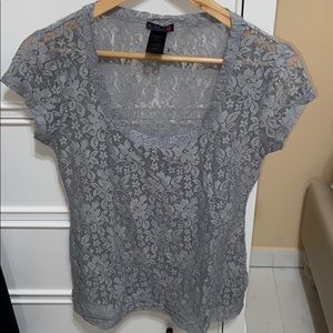 LIKE NEW Guess Lace T-Shirt